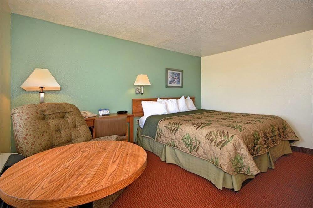 Super 8 By Wyndham Alamogordo - White Sands Kültér fotó